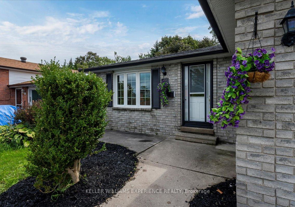 57-gloria-street-barrie-ontario-s12388781