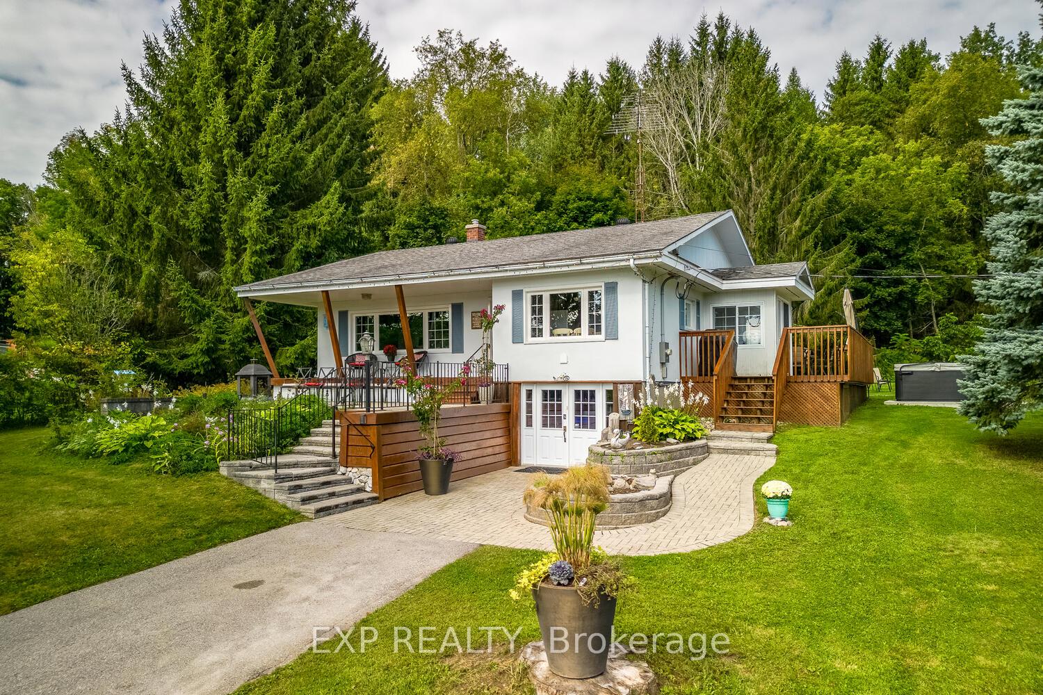 304-champlain-road-penetanguishene-ontario-s12388968