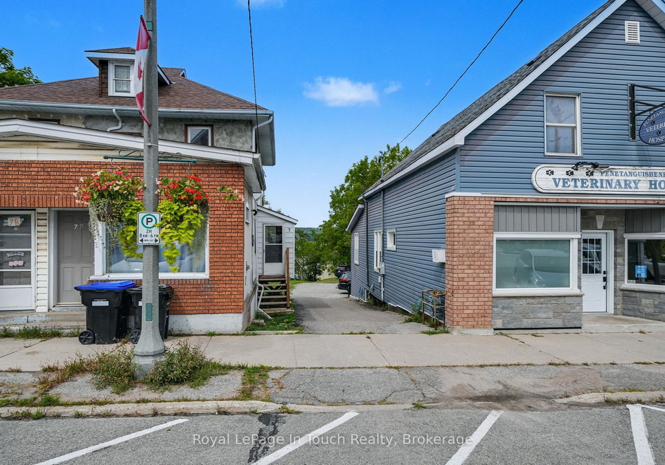 7-robert-street-w-penetanguishene-ontario-s12392982