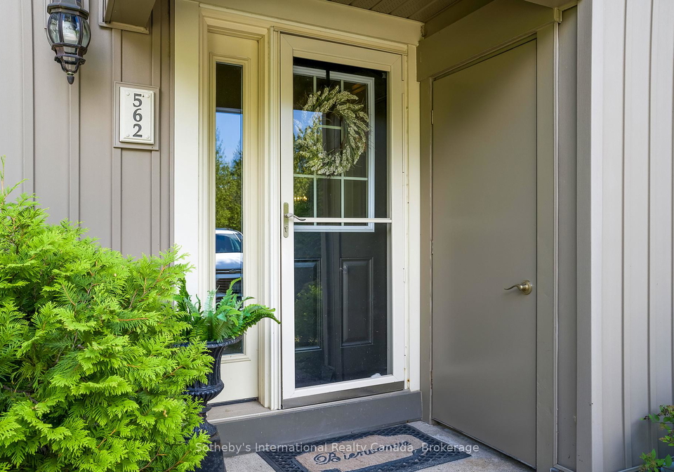 562-oxbow-crescent-collingwood-ontario-s12393336