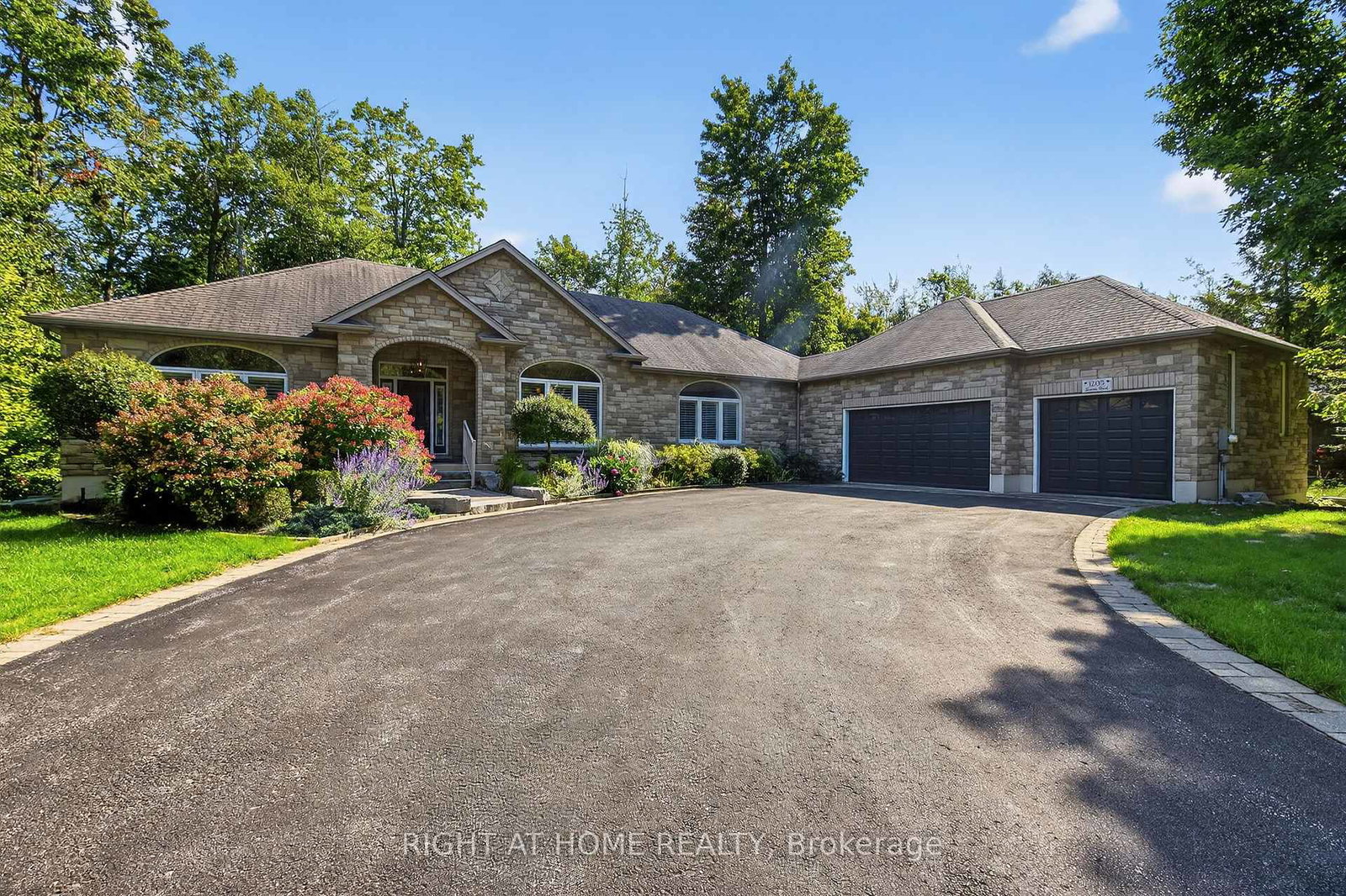 1205-seadon-road-springwater-ontario-s12393349
