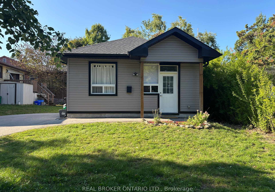 1-vine-street-barrie-ontario-s12393595