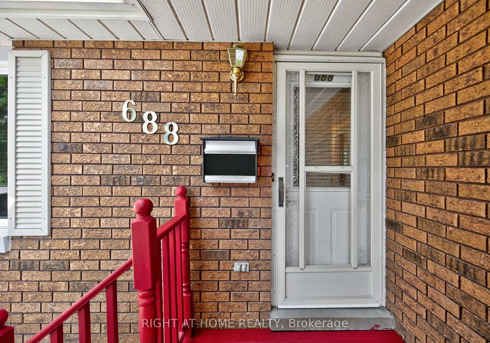 688-bayview-drive-midland-ontario-s12394695