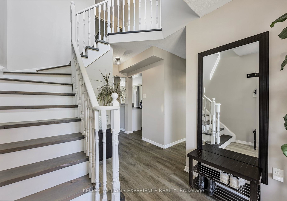 13-sunset-place-barrie-ontario-s12395282