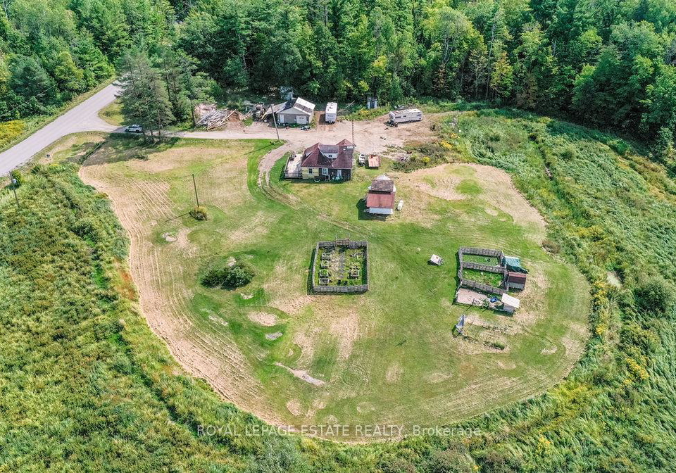 2488-irish-line-severn-ontario-s12396271