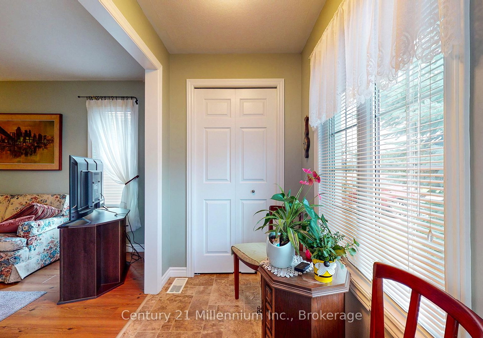 11-virgina-avenue-wasaga-beach-ontario-s12396689