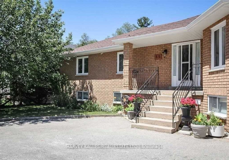 11-twin-pines-drive-wasaga-beach-ontario-s12399675