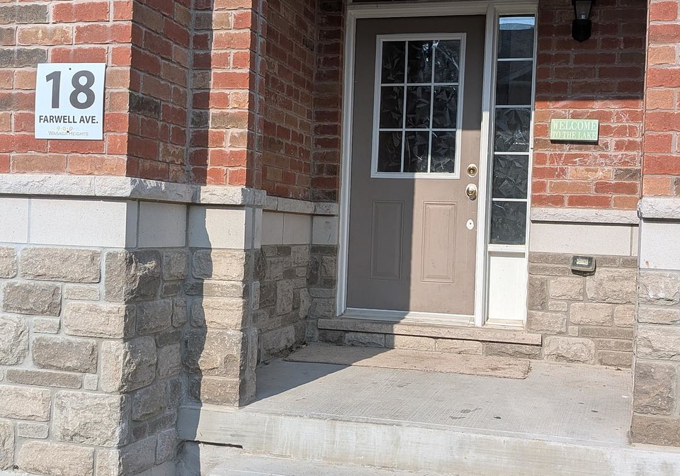 18-farwell-avenue-wasaga-beach-ontario-s12399820