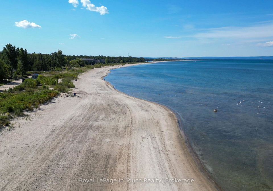 940-river-road-e-wasaga-beach-ontario-s12402394