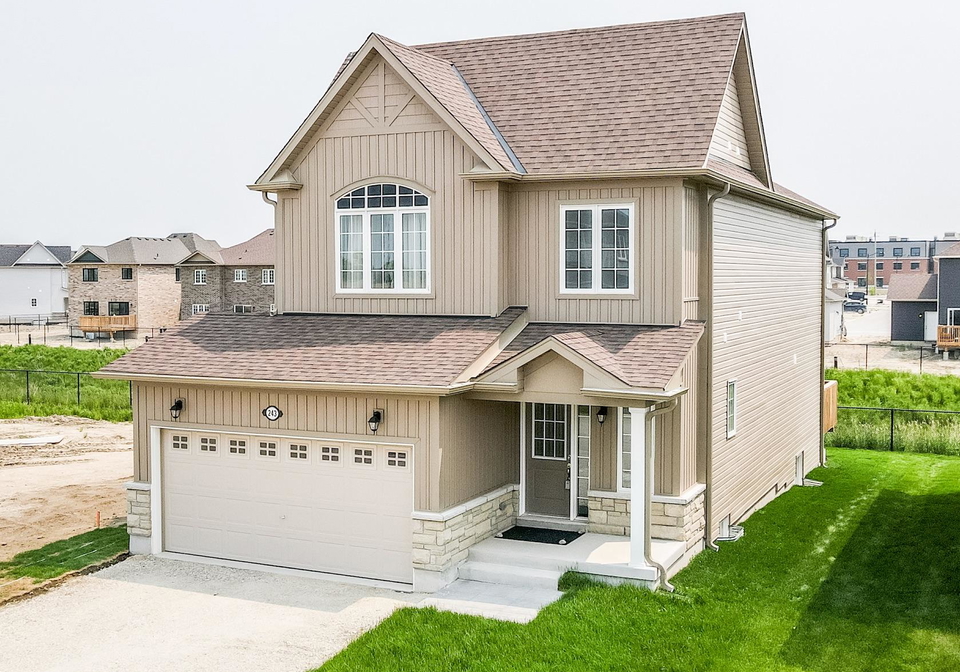 243-mckenzie-drive-clearview-ontario-s12403518