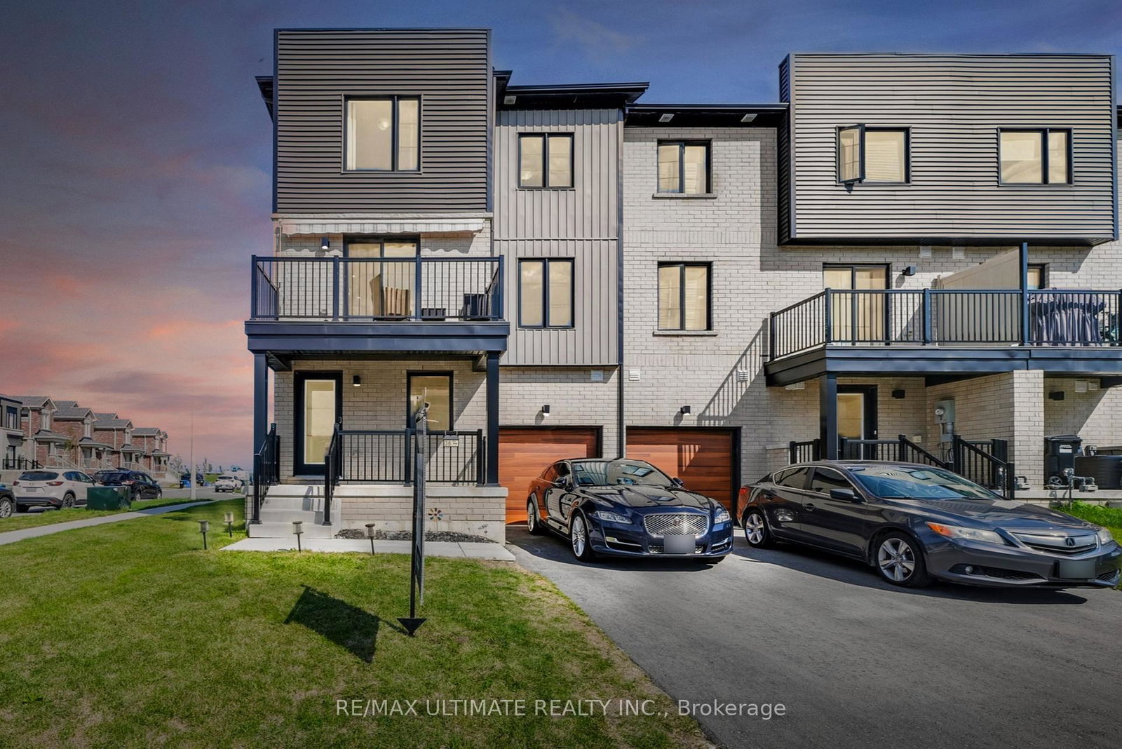 38-silo-mews-barrie-ontario-s12407500