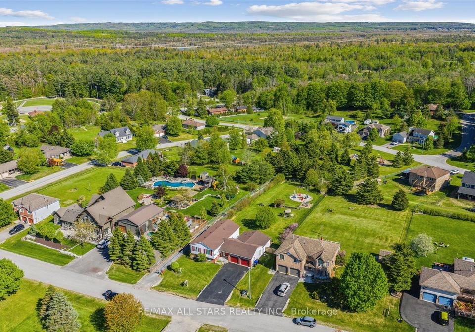 54-marlow-circle-springwater-ontario-s12412322