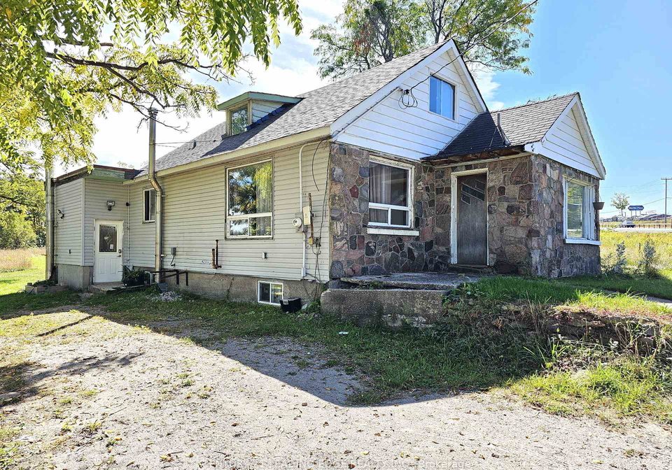 8165-highway-11-highway-severn-ontario-s12414534