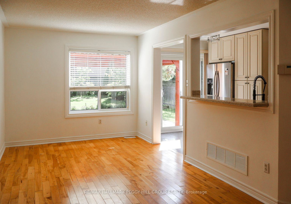 3-brucker-road-barrie-ontario-s12416941