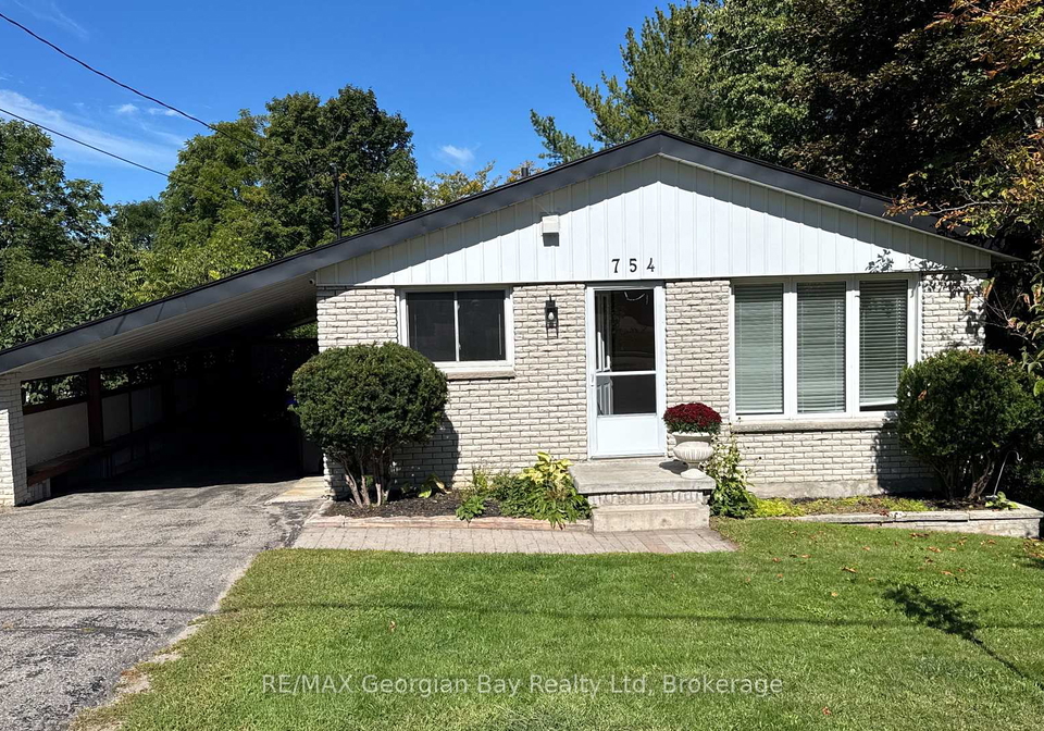 754-victoria-street-midland-ontario-s12418102