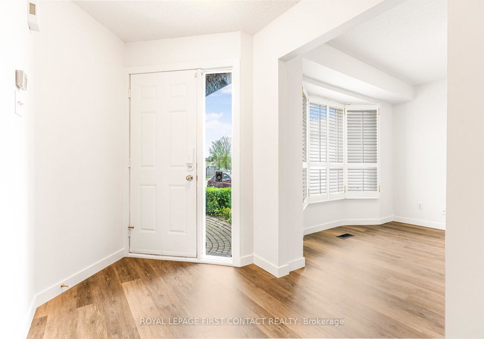 8-rosenfeld-drive-barrie-ontario-s12418380