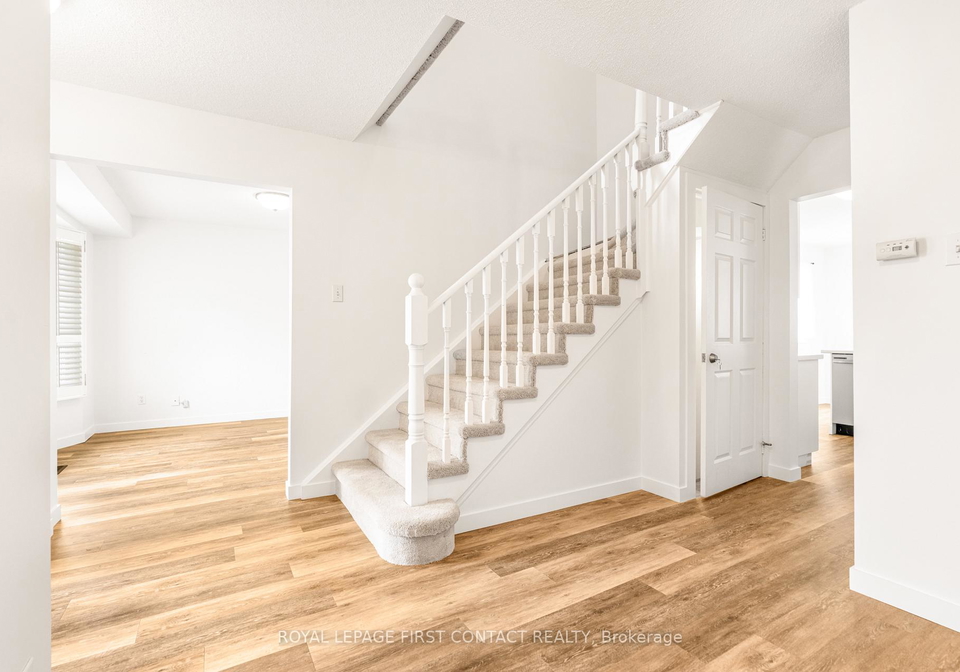 8-rosenfeld-drive-barrie-ontario-s12418380