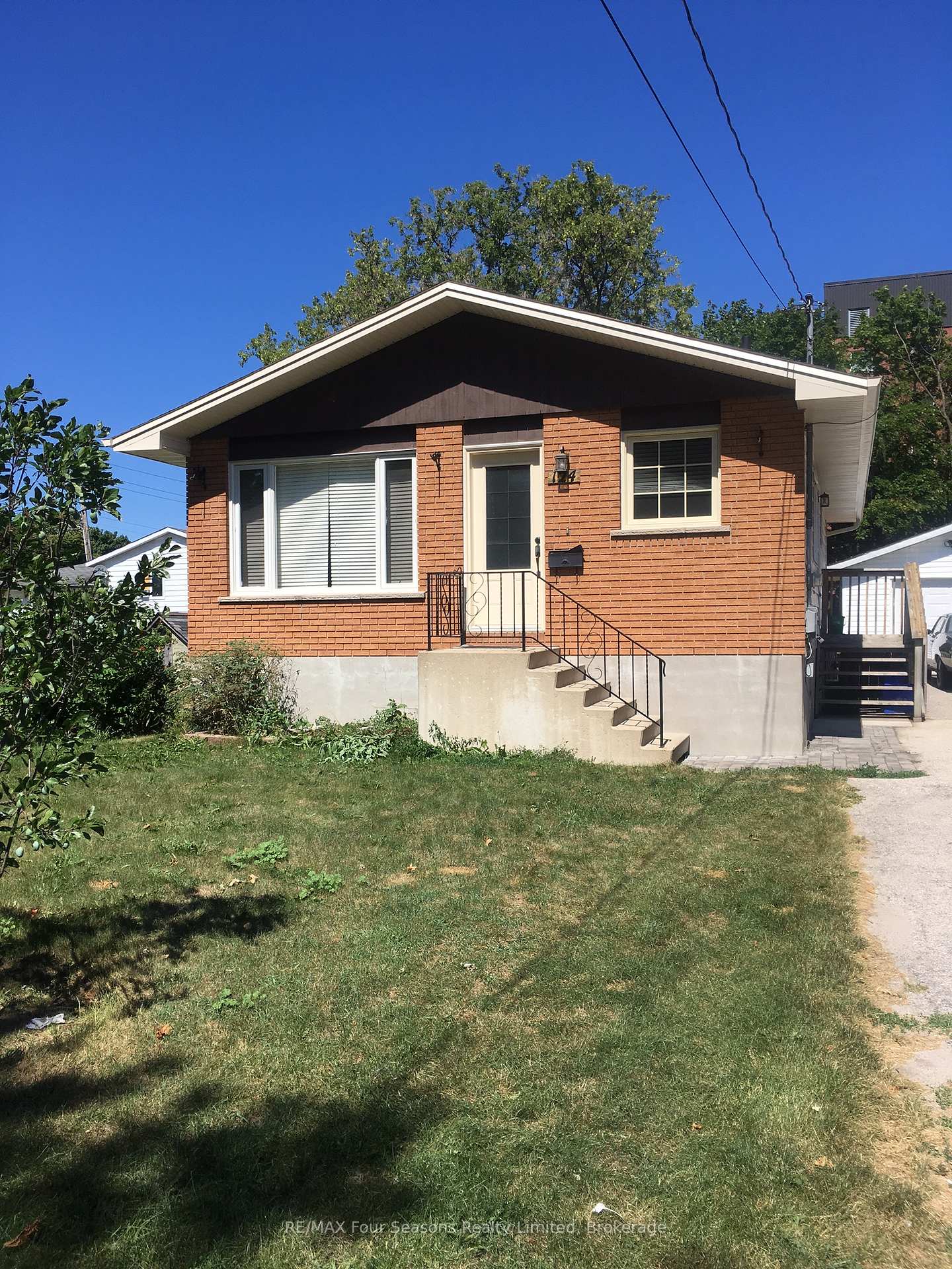 124-niagara-street-collingwood-ontario-s12419228