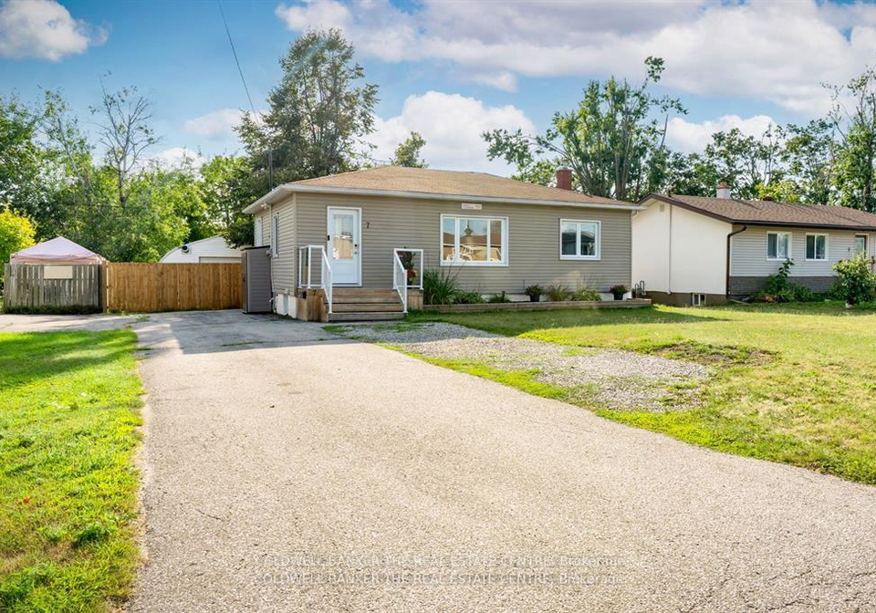 7-leach-street-orillia-ontario-s12419835