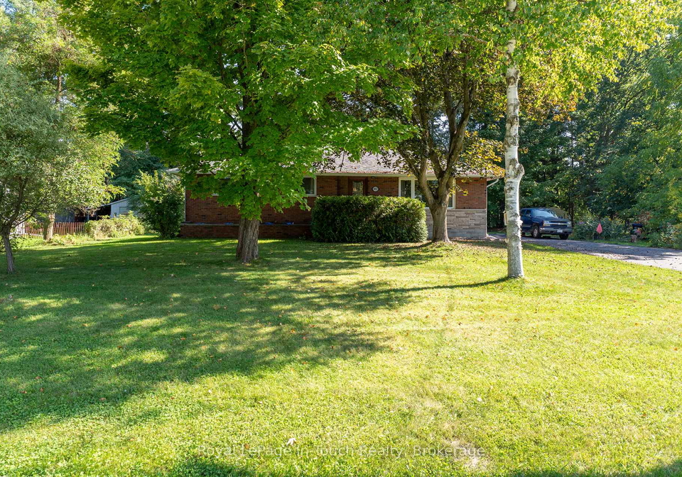 3957-horseshoe-valley-road-w-springwater-ontario-s12419911
