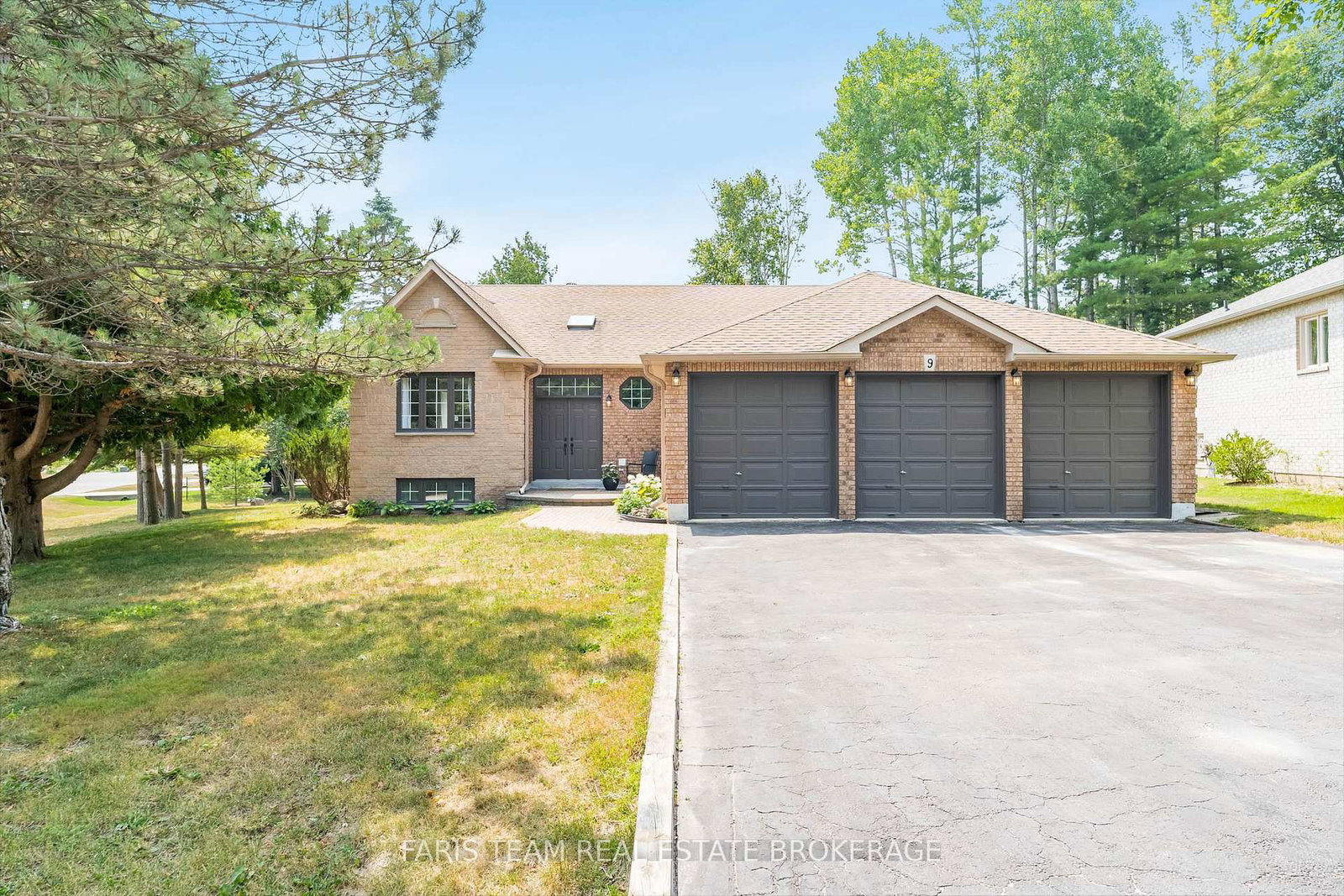 9-fairway-crescent-wasaga-beach-ontario-s12423121