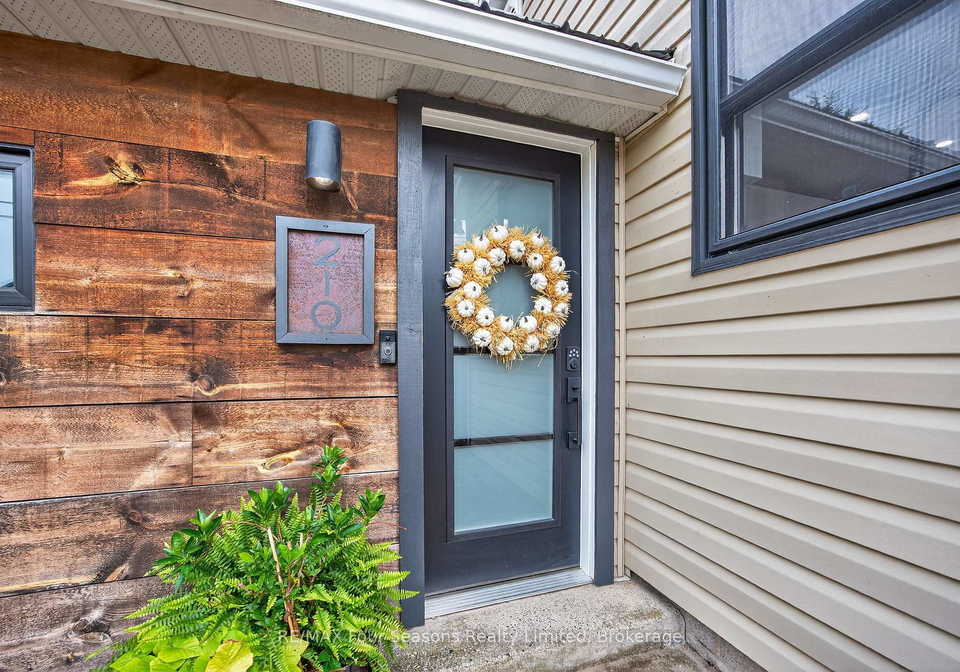 210-brock-street-clearview-ontario-s12423901