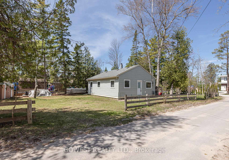 2137-shore-lane-wasaga-beach-ontario-s12424427