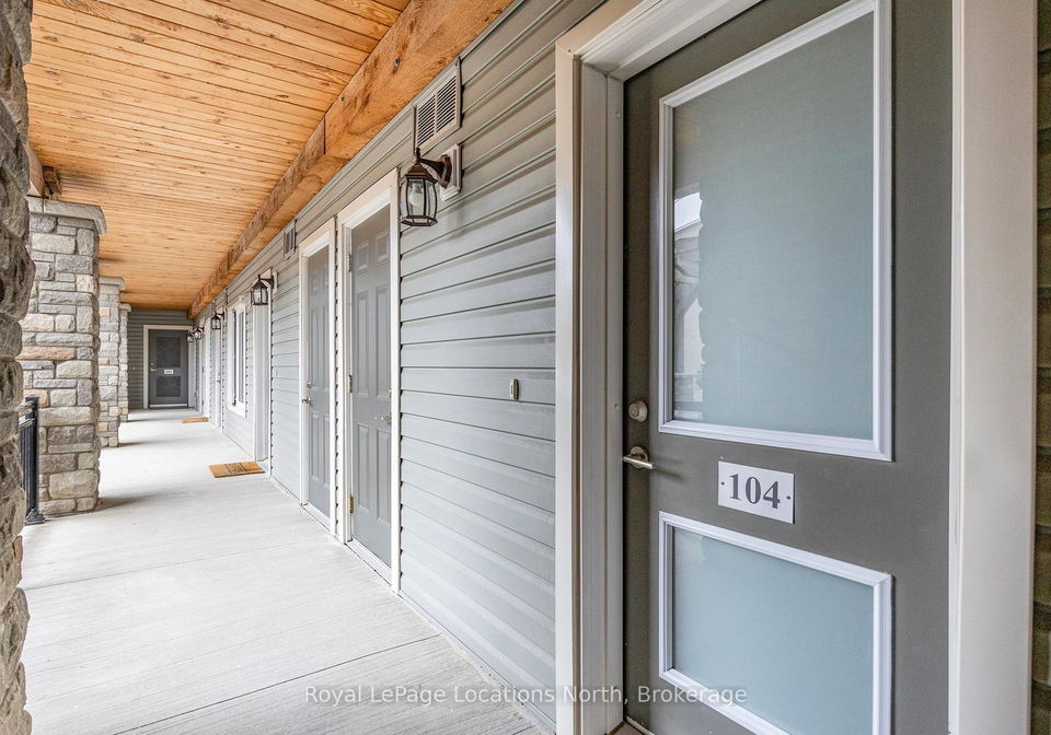 4-anchorage-crescent-collingwood-ontario-s12426743