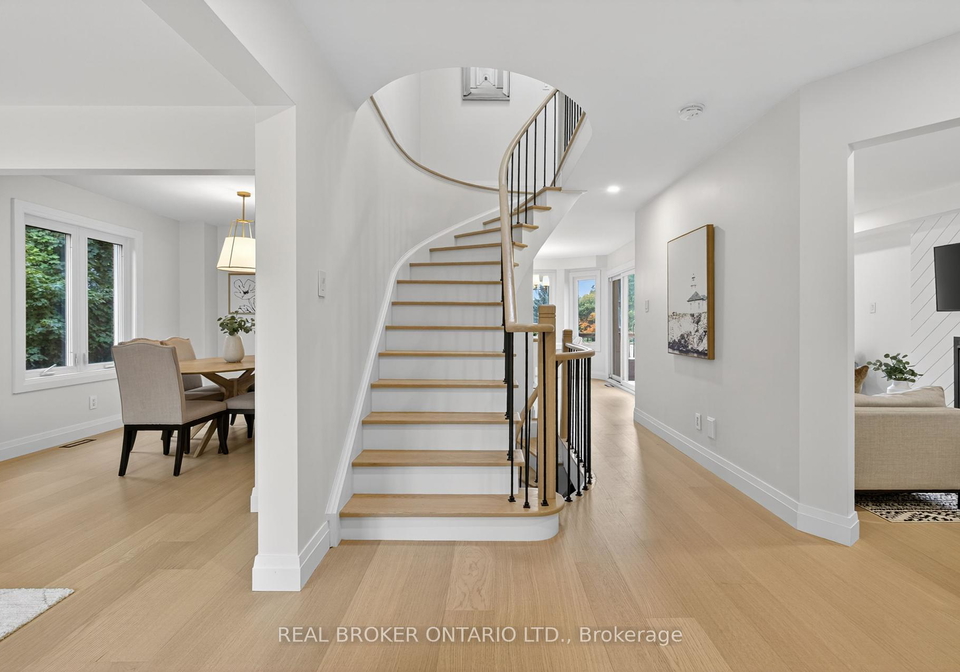 37-macmillan-crescent-barrie-ontario-s12427218