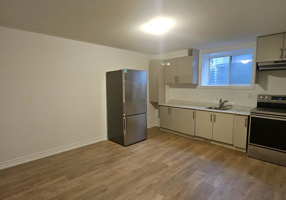 100-west-oak-trail-barrie-ontario-s12427665