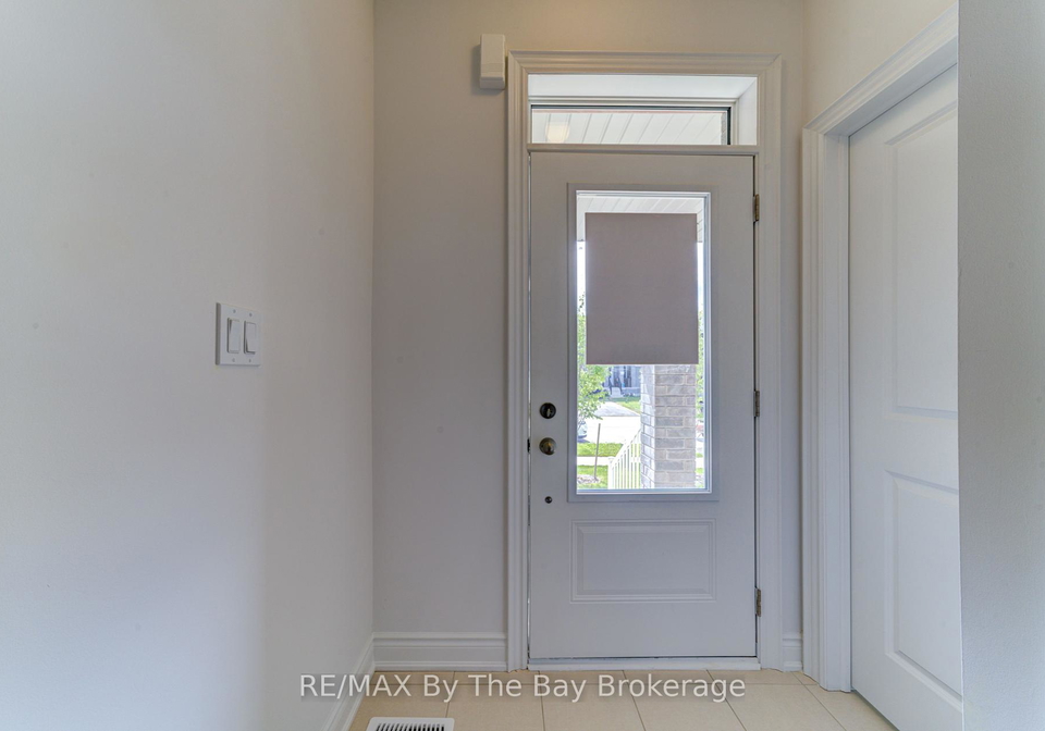 25-lisa-street-wasaga-beach-ontario-s12427974
