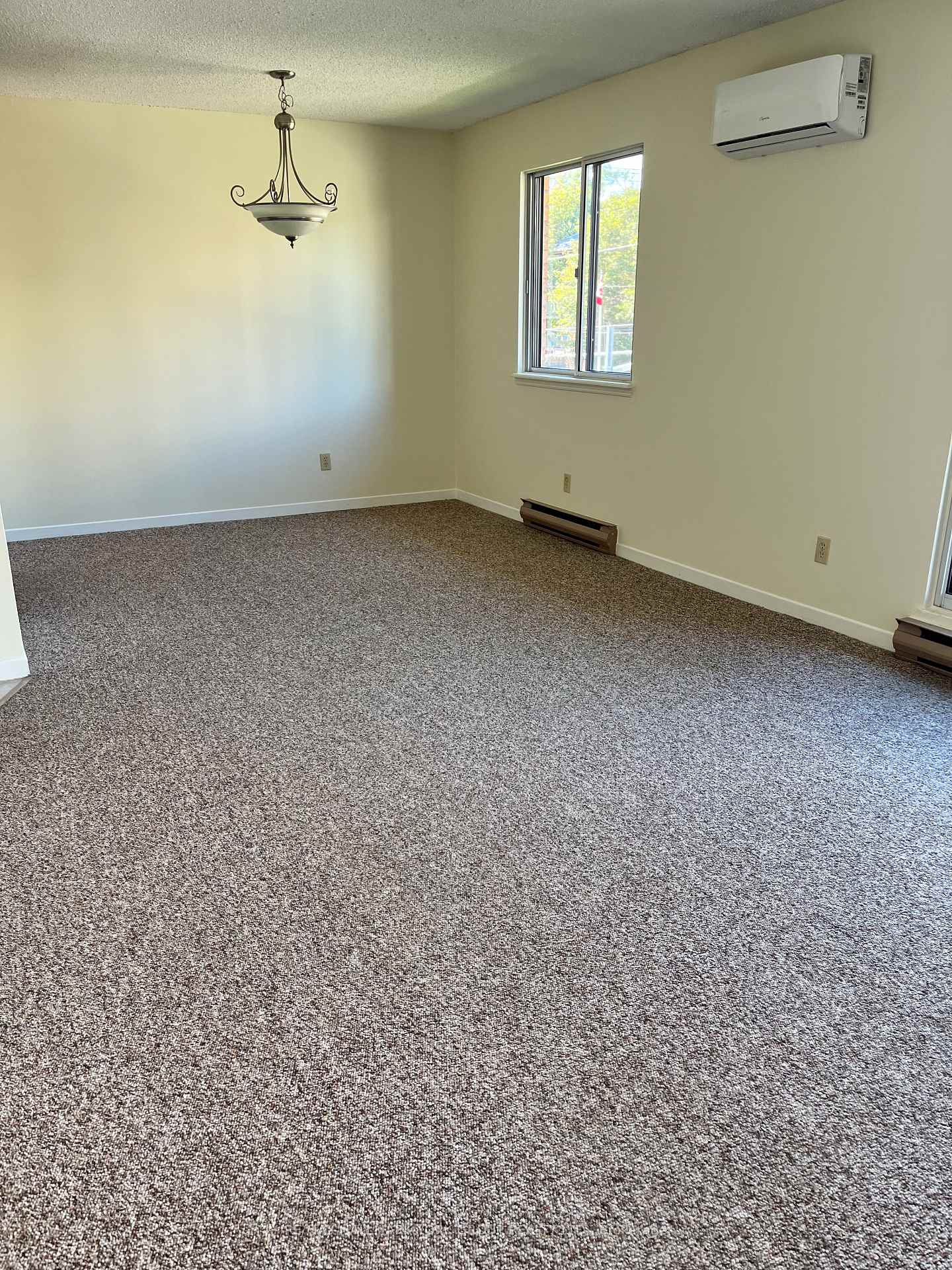 131-edgehill-drive-barrie-ontario-s12431580