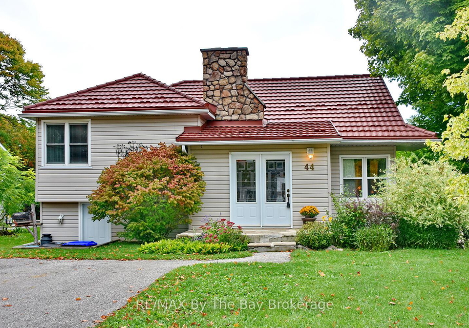 44-peter-street-springwater-ontario-s12431658
