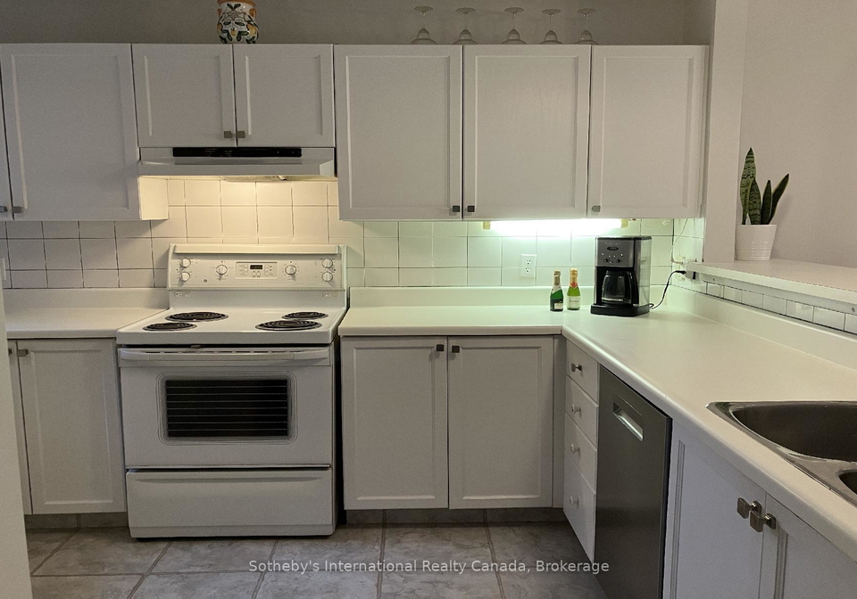 903-cedar-pointe-court-collingwood-ontario-s12434605