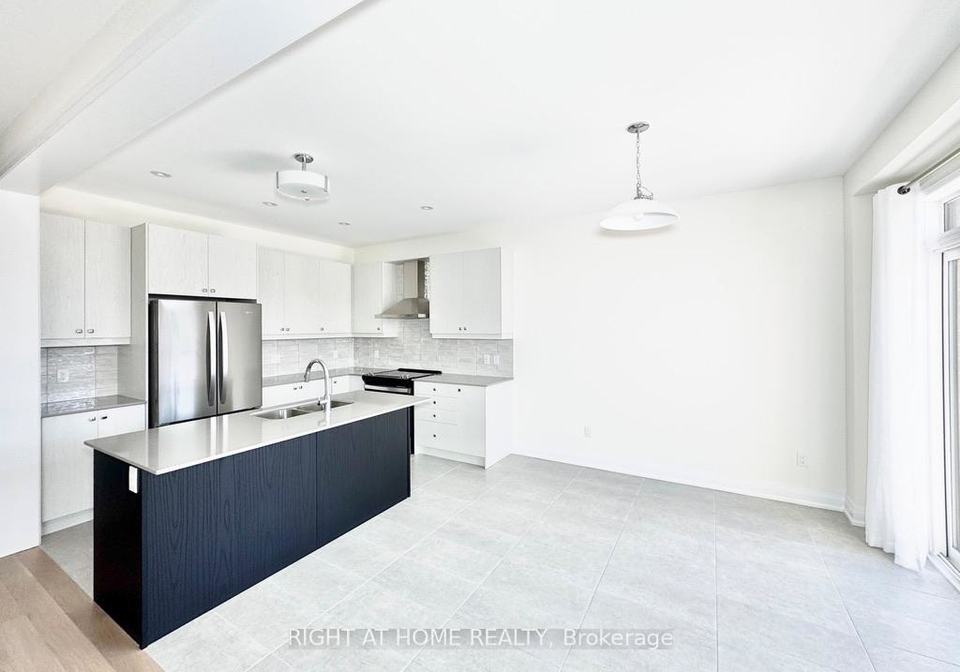 30-sweet-cicely-street-springwater-ontario-s12438044