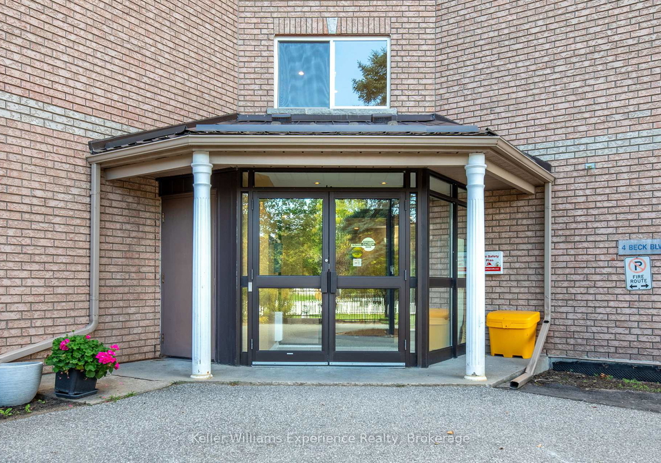 4-beck-boulevard-penetanguishene-ontario-s12439602