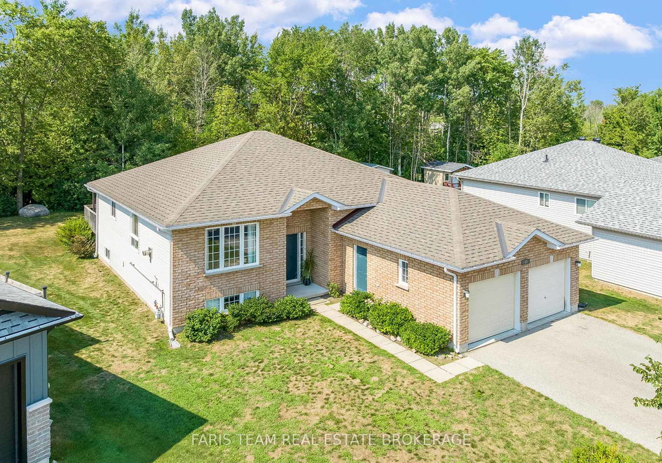 83-georgias-walk-tay-ontario-s12441010