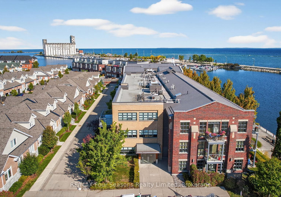 1-shipyard-lane-collingwood-ontario-s12443939