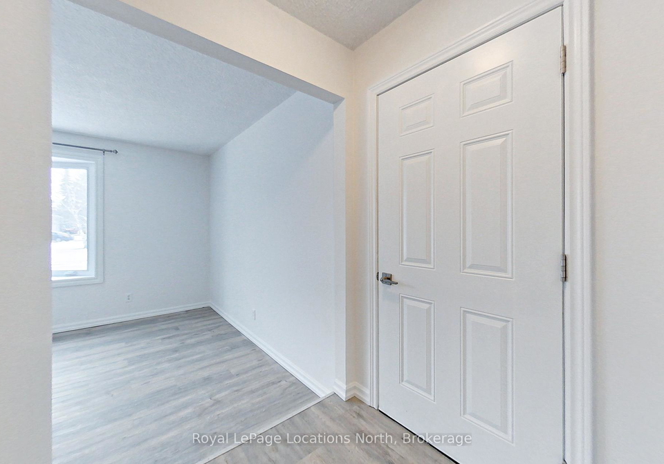 11-watts-crescent-collingwood-ontario-s12443963