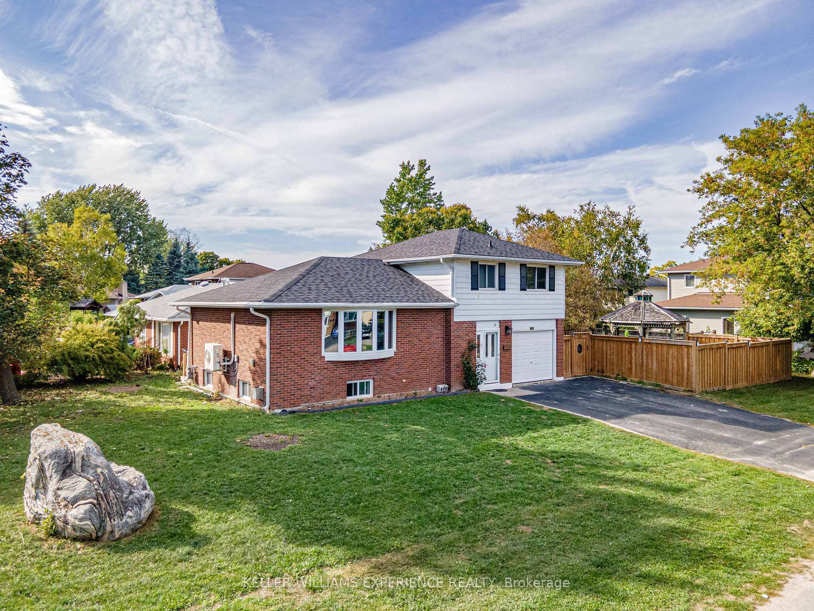 28-gibbard-crescent-collingwood-ontario-s12444109