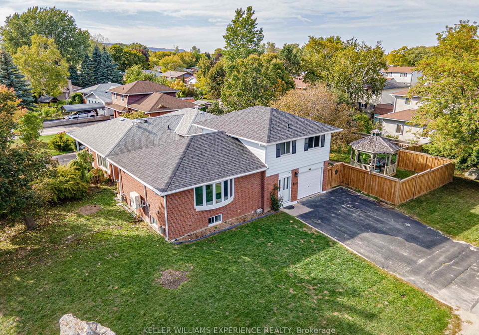 28-gibbard-crescent-collingwood-ontario-s12444109
