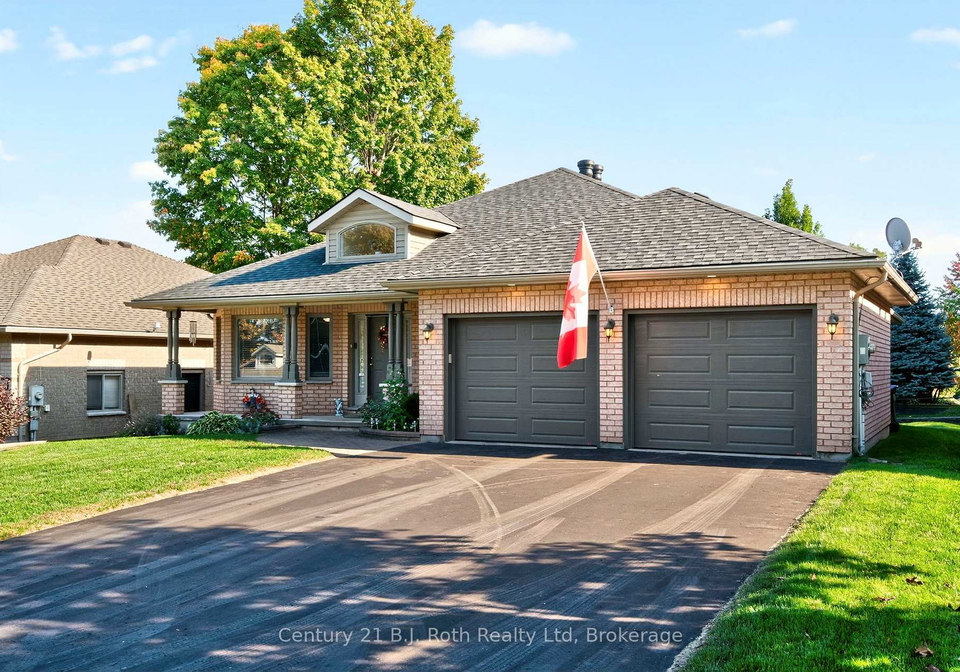 33-marchand-drive-penetanguishene-ontario-s12447783