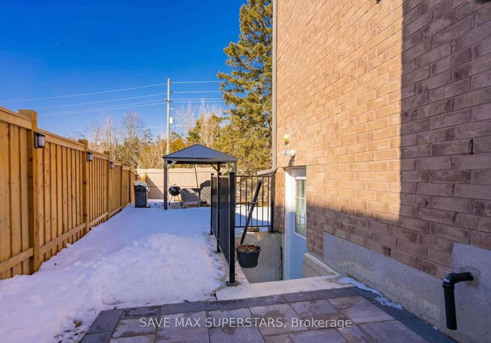 32-westminster-circle-barrie-ontario-s12448265