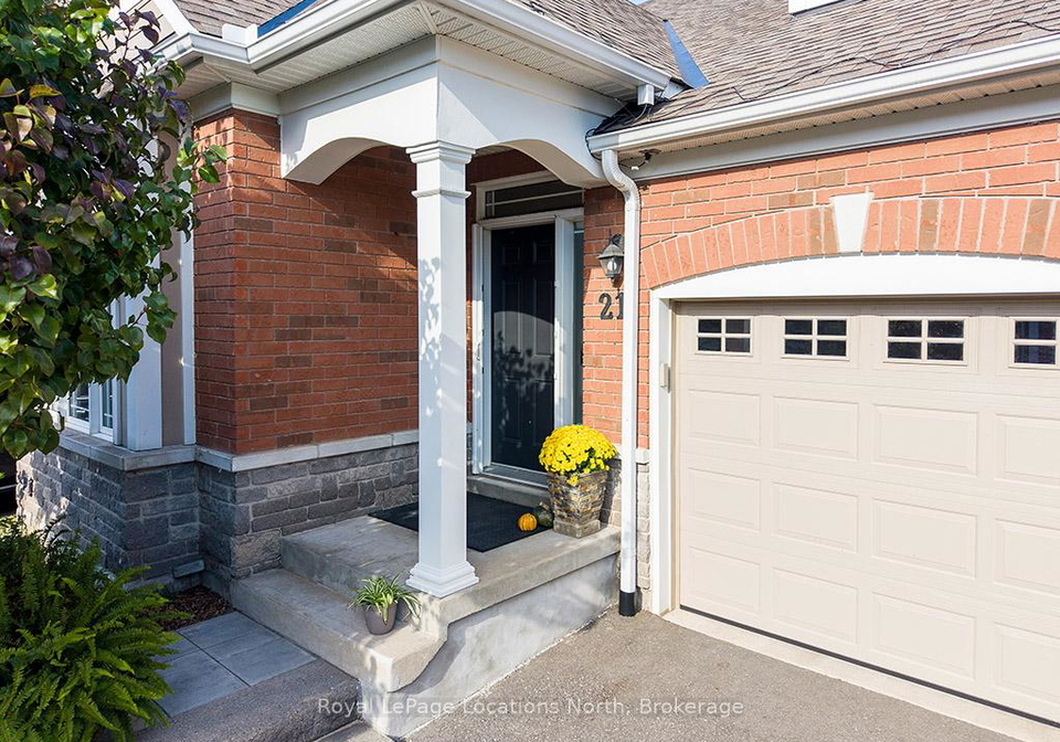 21-waterside-lane-collingwood-ontario-s12450700