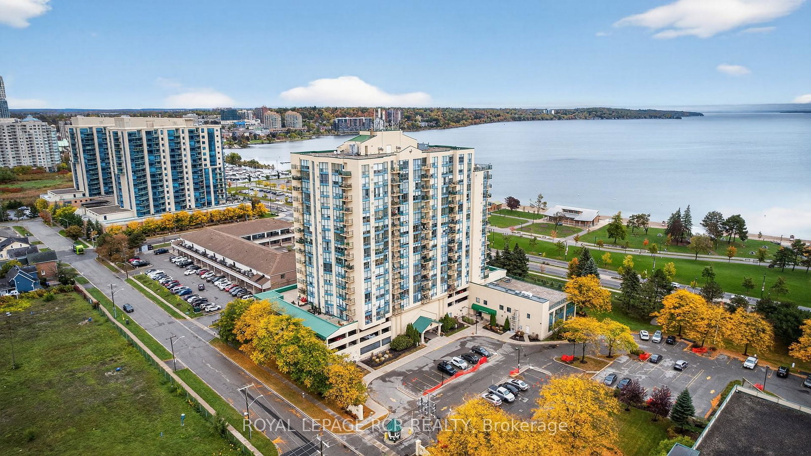 65-ellen-street-barrie-ontario-s12453346