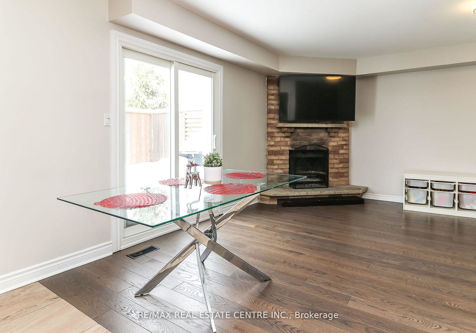 22-meadowlark-road-barrie-ontario-s12454378
