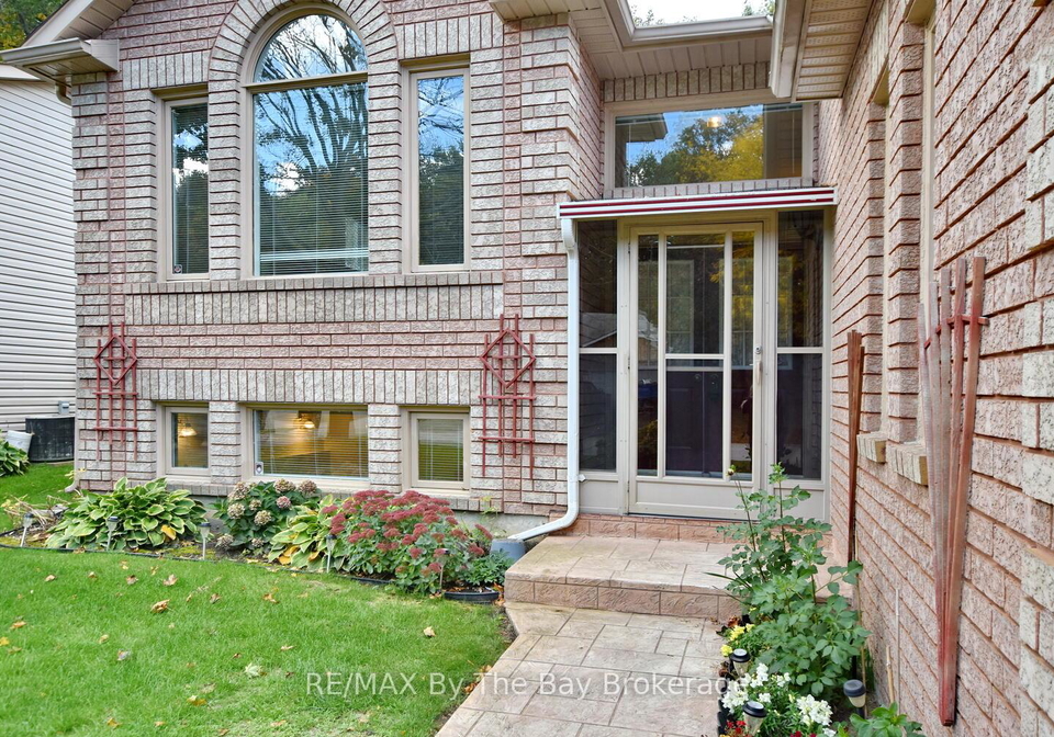 38-timberland-crescent-wasaga-beach-ontario-s12456021
