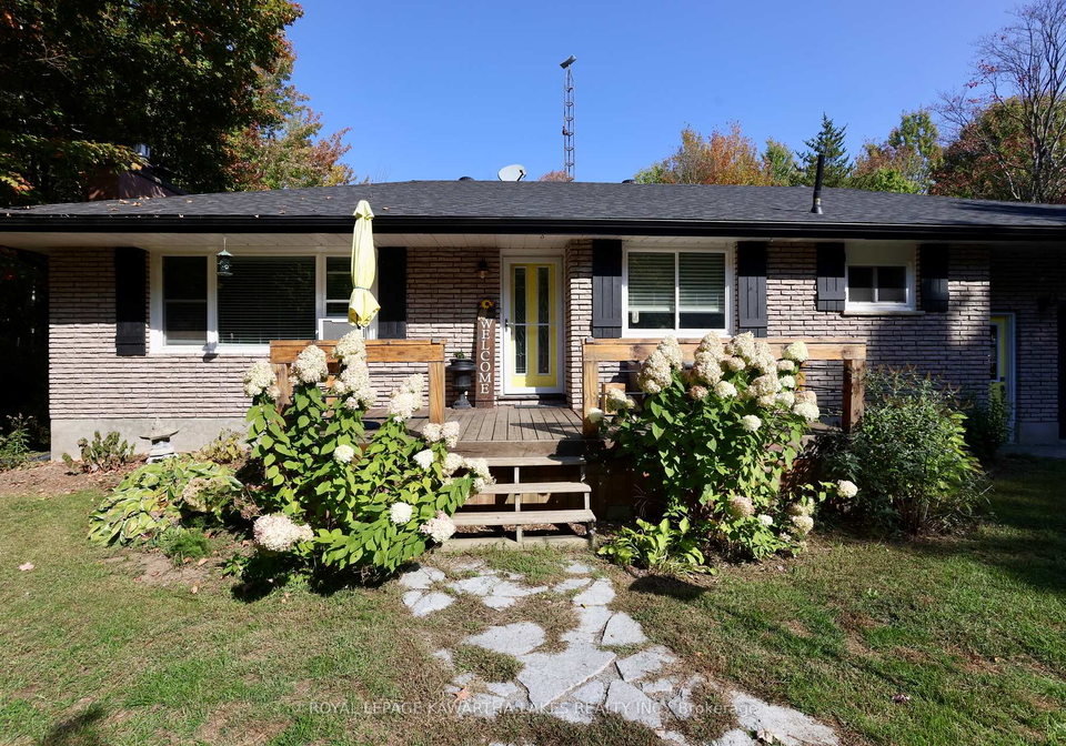 1185-zoschke-drive-penetanguishene-ontario-s12456688