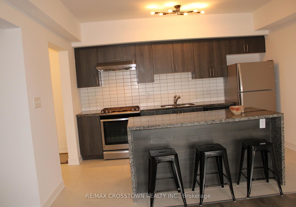 6-spice-way-barrie-ontario-s12458657