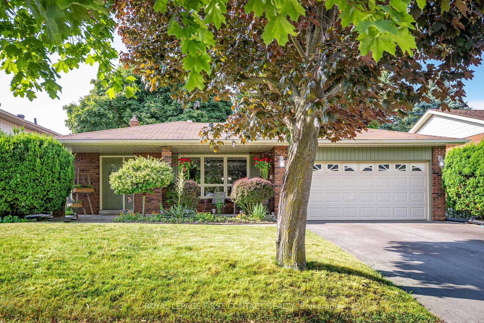 10-grand-place-barrie-ontario-s12459169